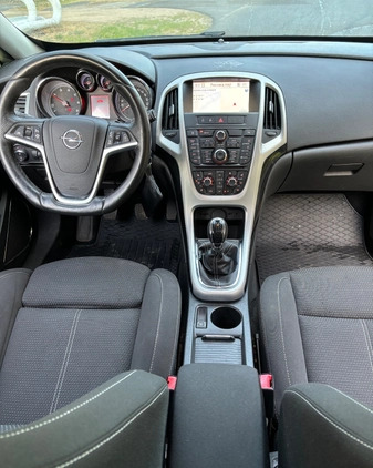 Opel Astra cena 21000 przebieg: 259175, rok produkcji 2012 z Mogilno małe 92